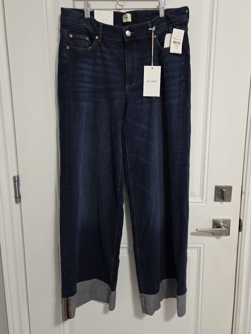 NWT - DL1961 Women's Hepburn Mid Rise Wide Leg Cuffed Jeans - Size 31/US 12